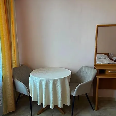Apart Hotel Central Razgrad ホテル